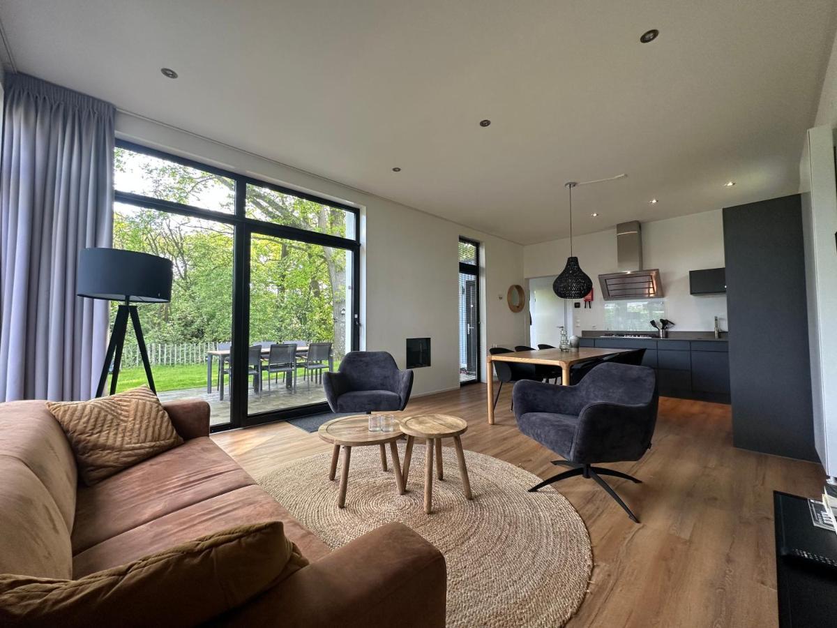 BadHoophuizen 6-per Bungalow Veluwemeer Trampoline Hulshorst Buitenkant foto